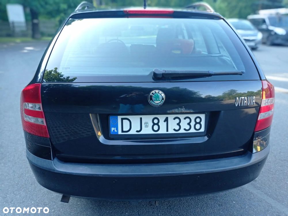 Skoda Octavia 1.6 Tour - 5
