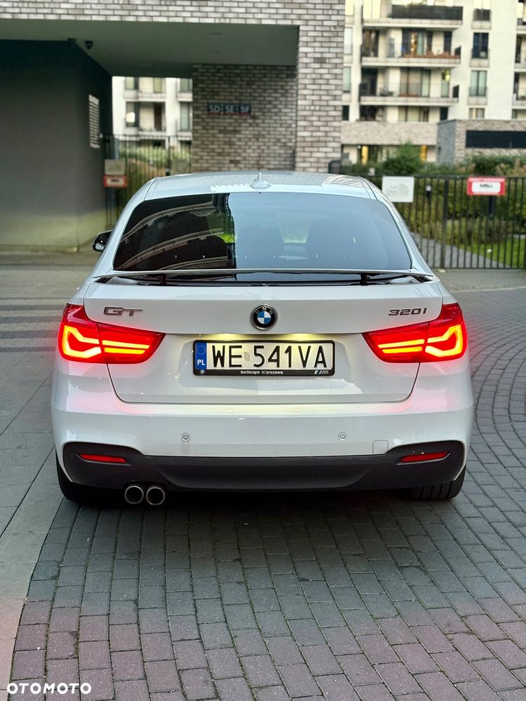 BMW 3GT 320i - 7