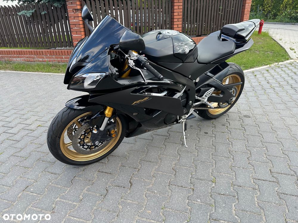 Yamaha R6 - 12