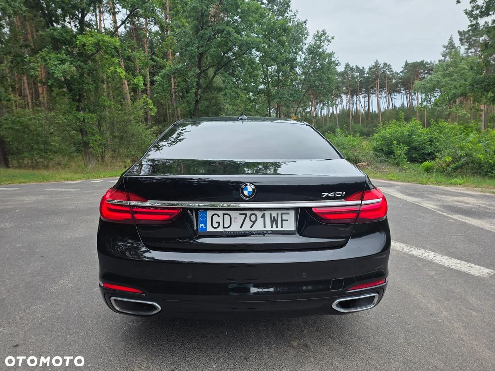 BMW Seria 7 740Li - 12