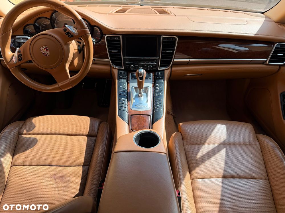 Porsche Panamera 4S - 7