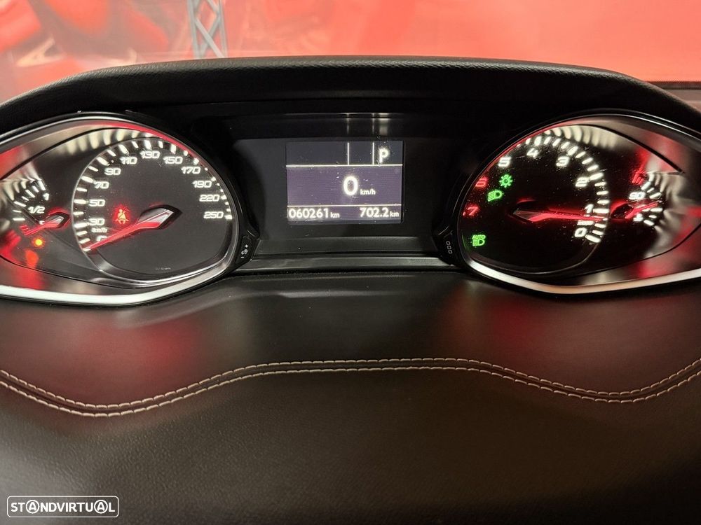 Peugeot 308 1.2 PureTech GT Line EAT8 - 30