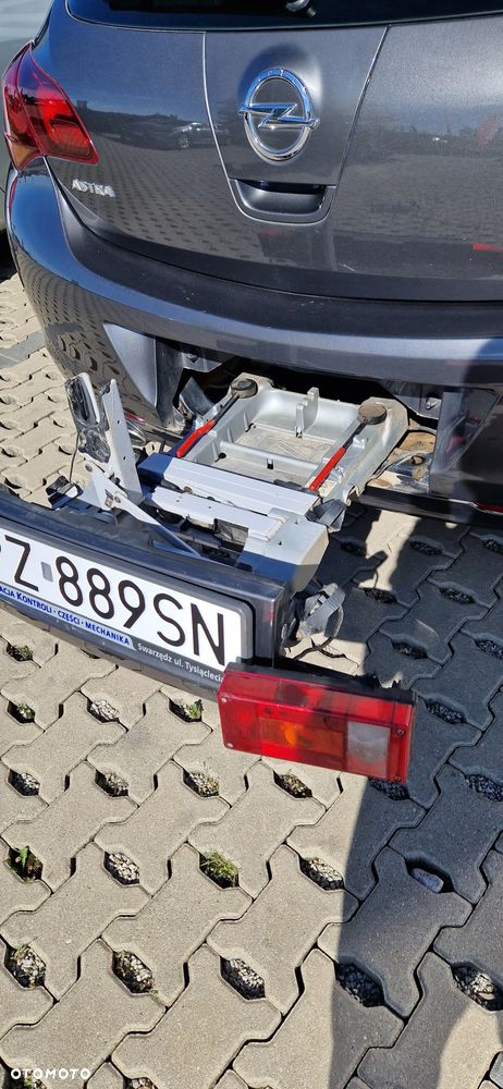 Opel Astra 2.0 CDTI Cosmo - 20