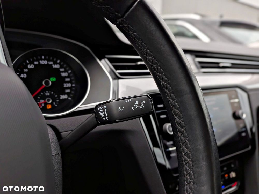 Volkswagen Passat 1.5 TSI EVO Business DSG - 25