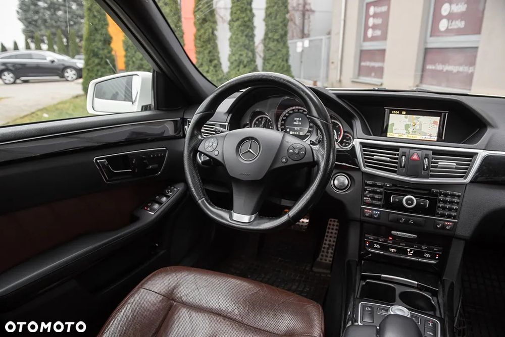 Mercedes-Benz Klasa E 350 CDI BlueEff Avantgarde - 29