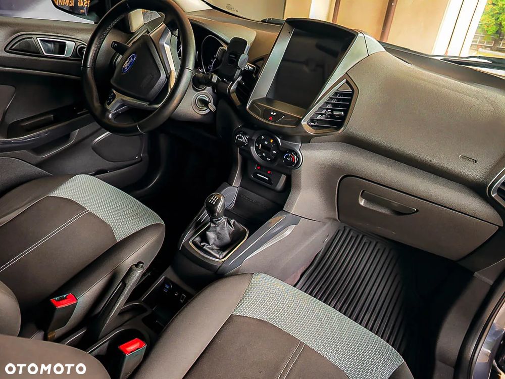 Ford EcoSport - 26