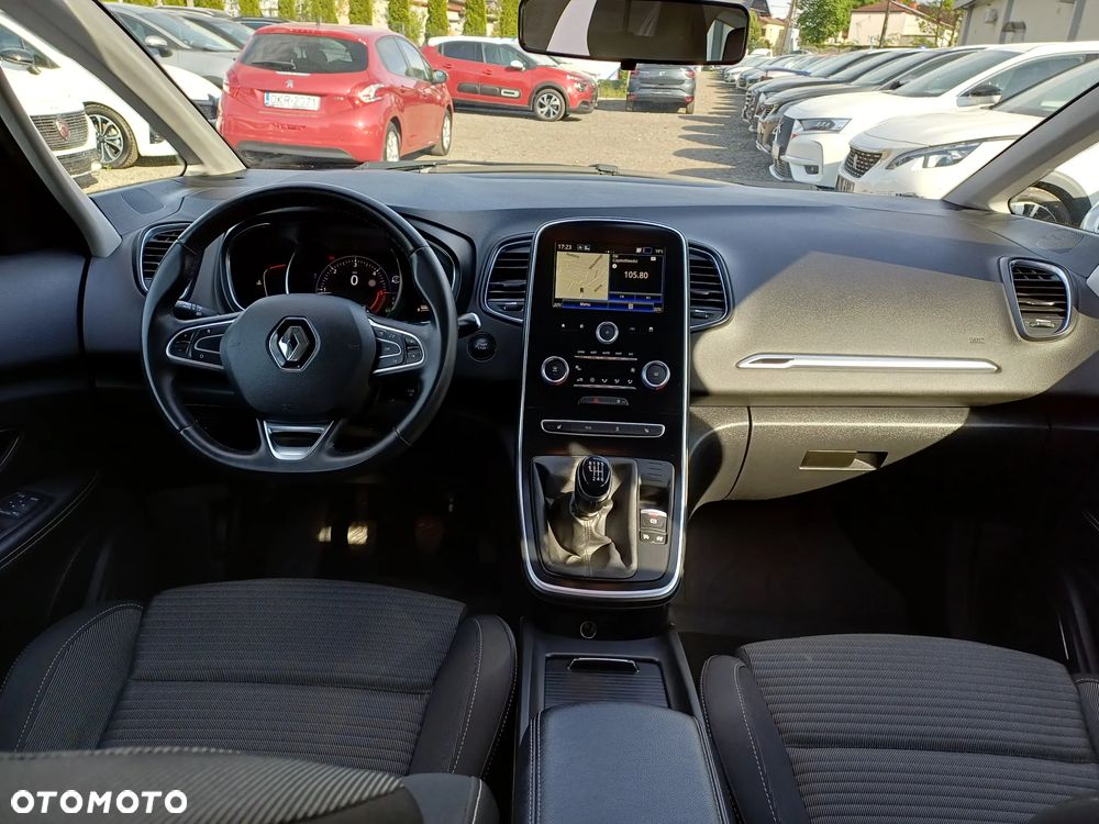 Renault Grand Scenic - 22