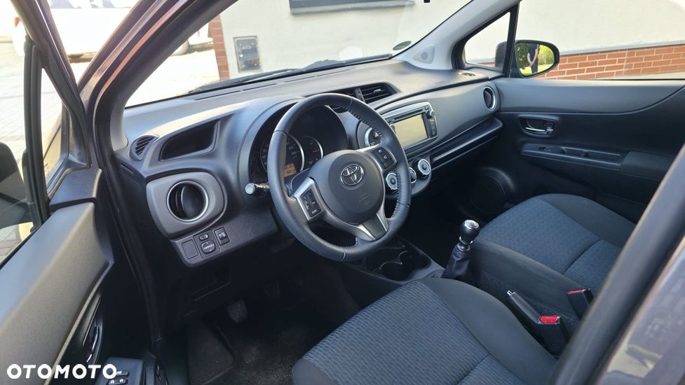 Toyota Yaris 1.33 Premium - 16