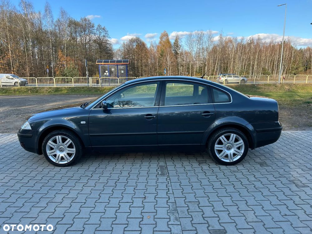 Volkswagen Passat 1.9 TDI Highline - 4