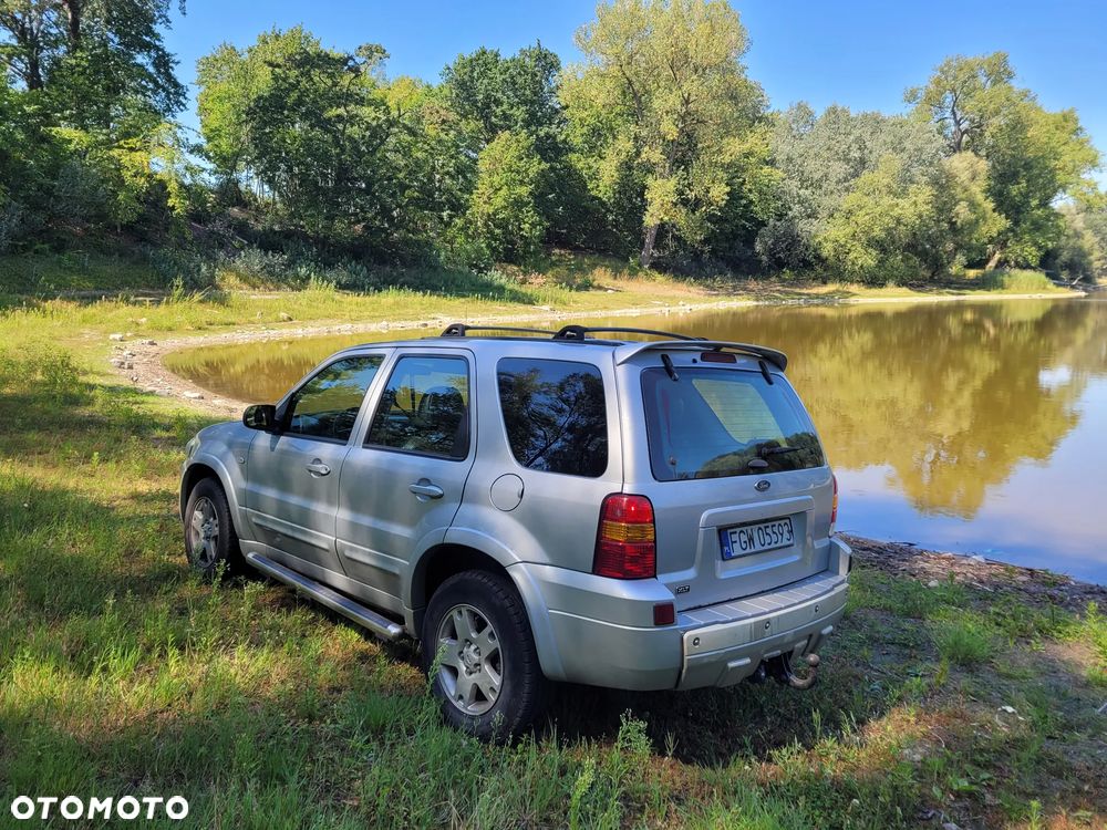 Ford Maverick 3.0 V6 Limited - 5