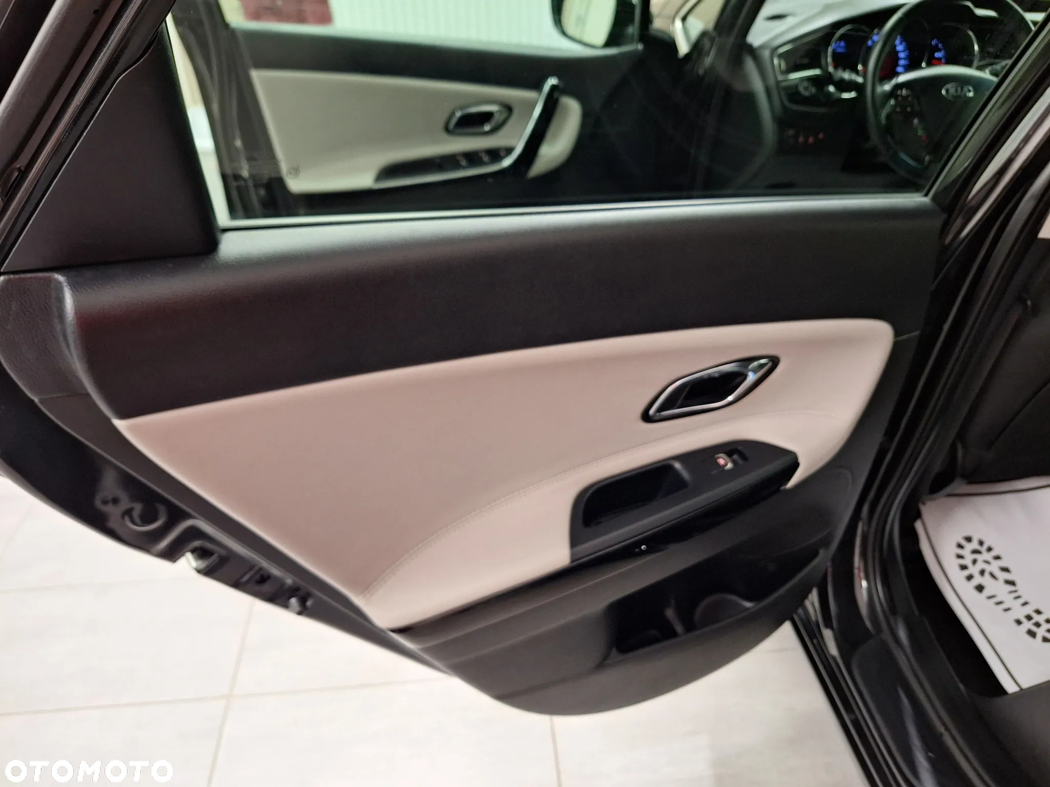 Kia Ceed 1.4 CVVT SW Dream Team Edition - 21