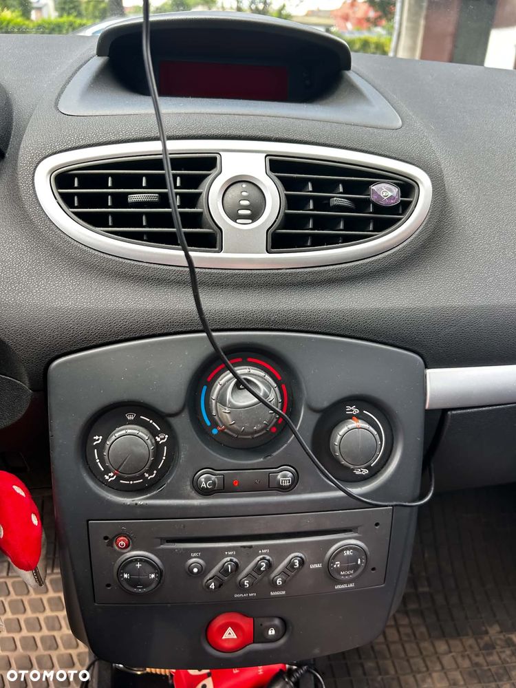 Renault Clio - 13