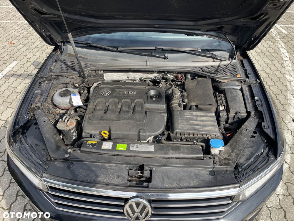 Volkswagen Passat 2.0 TDI Business DSG - 25