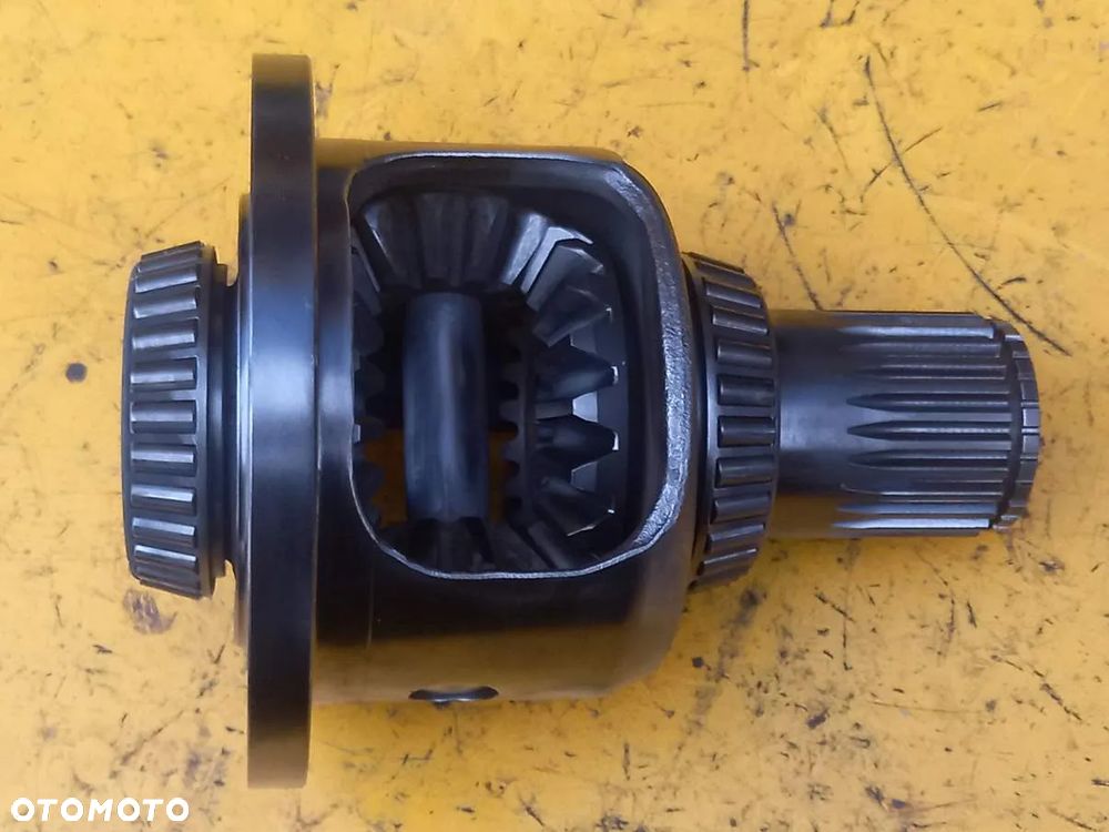 Mechanizm różnicowy przedniej osi New Holland T7.230 - 1