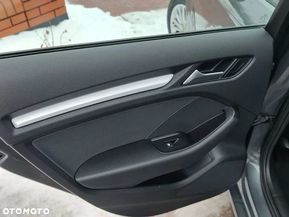 Audi A3 Sportback - 17