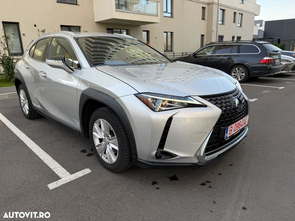 Lexus UX 250h E-FOUR Business - 9