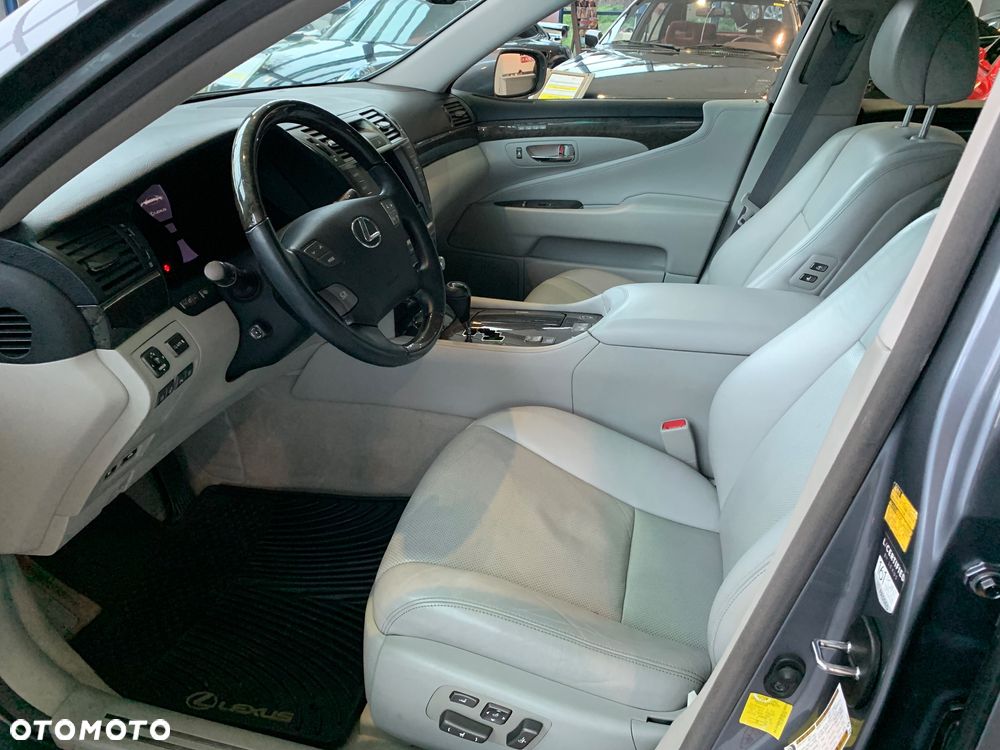 Lexus LS 460 Superior - 19