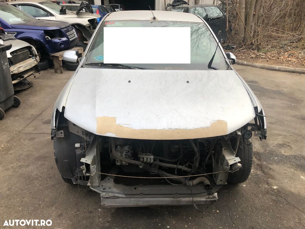 Dezmembrez Dacia Logan 2 gri 1.2 benzina 2014 - 3