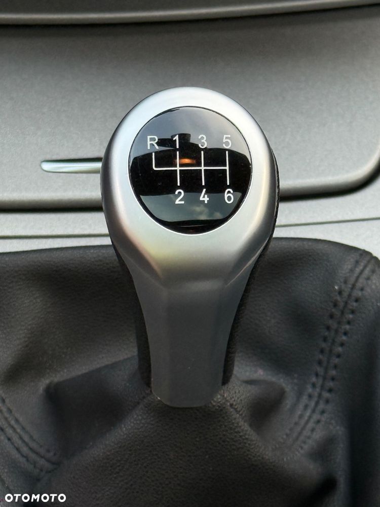 BMW Seria 1 - 16