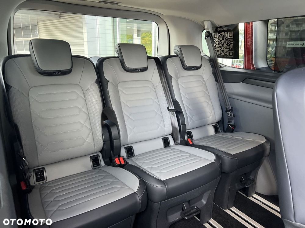 Ford Tourneo Custom - 22
