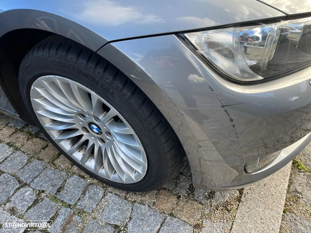 BMW 320 d Coupe Active Auto - 13