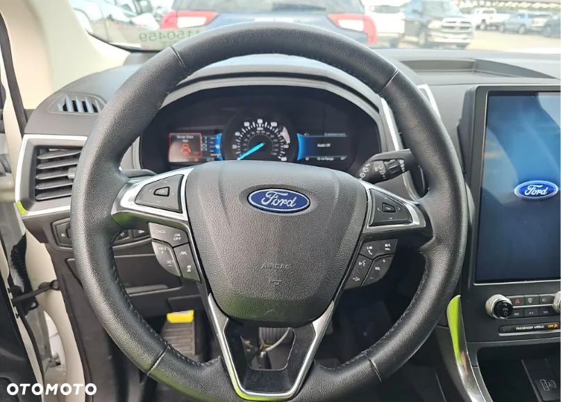 Ford Edge - 8
