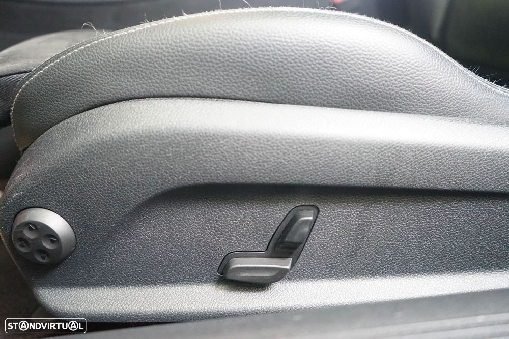 Mercedes-Benz E 220 d AMG Line - 22