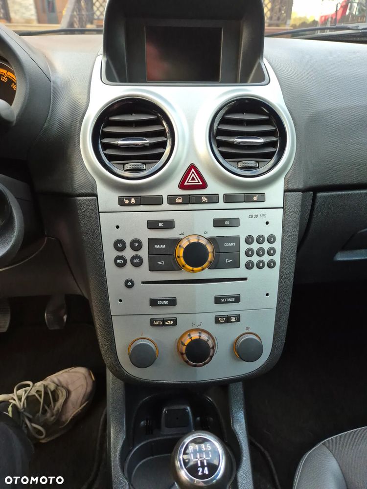 Opel Corsa 1.4 16V Active - 23