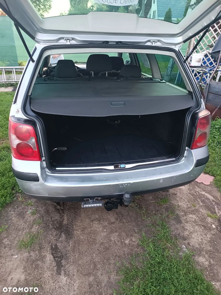 Volkswagen Passat 1.9 TDI Basis - 1