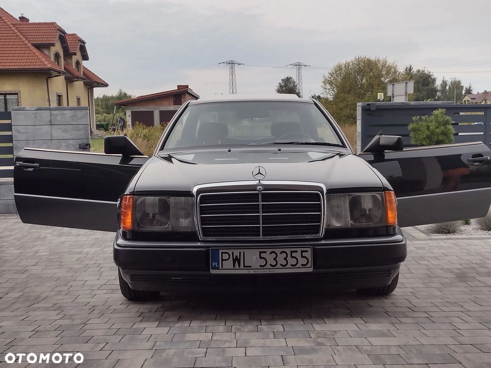 Mercedes-Benz W124 (1984-1993) ver-300-4--matic - 17