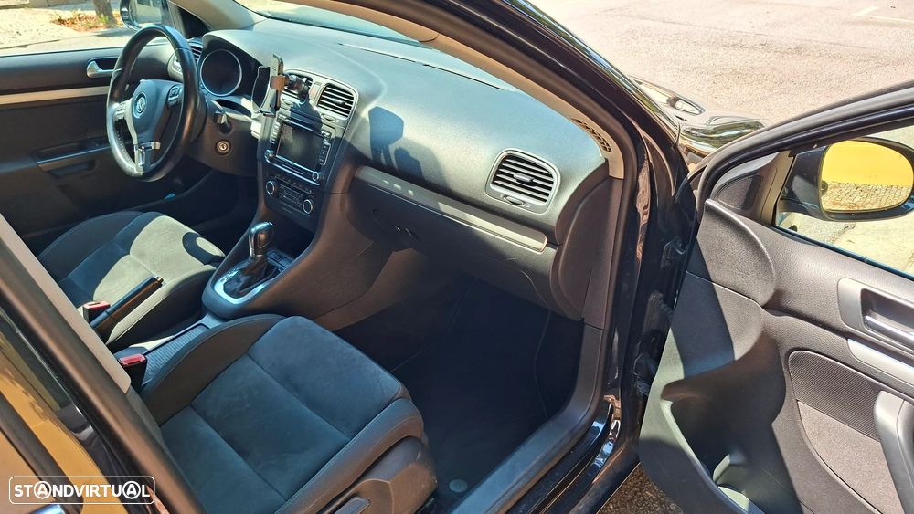 VW Golf Variant 1.6 TDi Highline DSG - 13