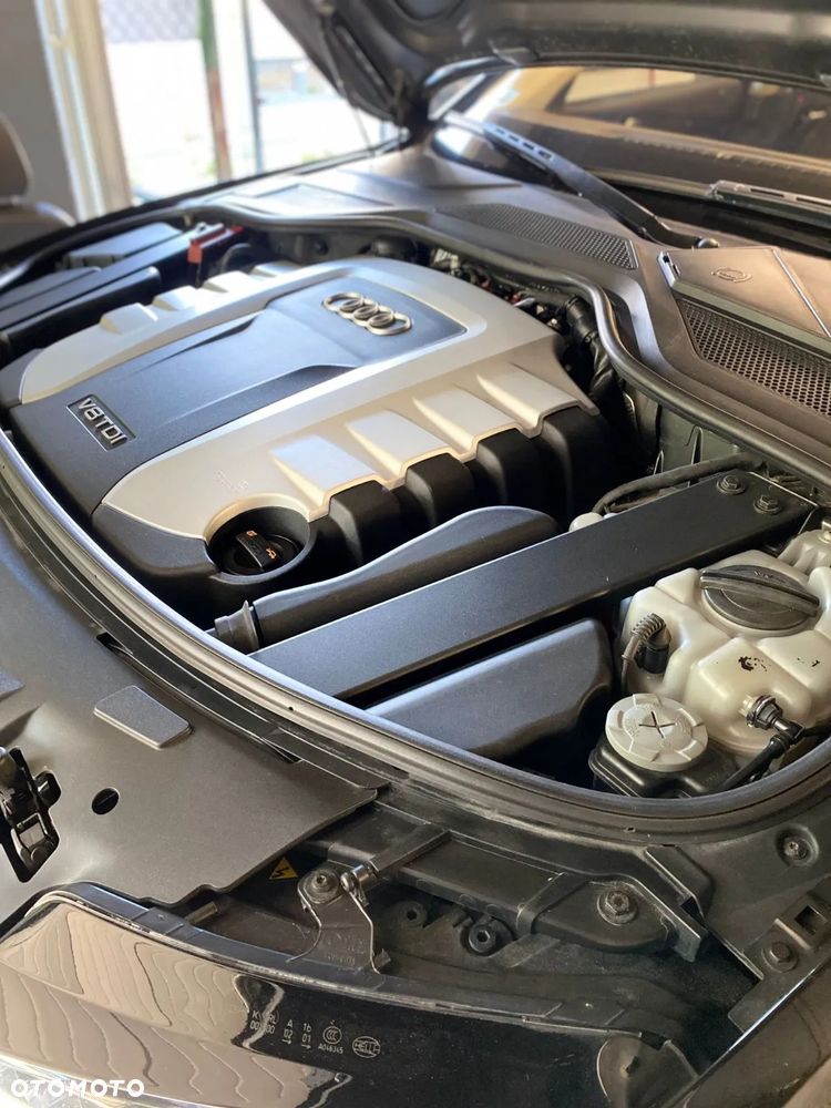 Audi A8 4.2 TDI L Quattro - 13