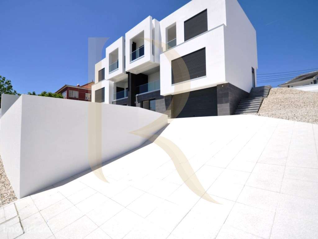 Moradia geminada T5 nova com garagem em Vale de Milhaços - Quinta d... - Grande imagem: 3/33