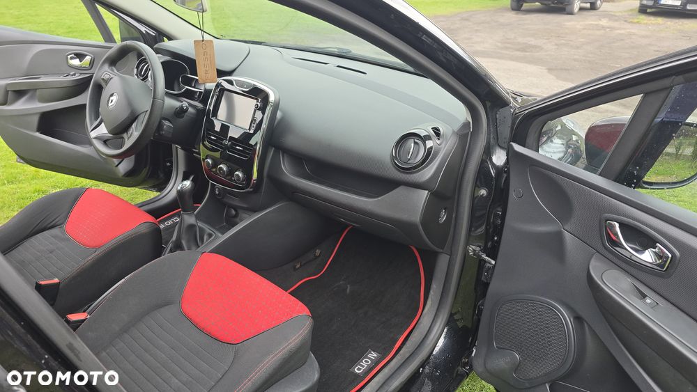 Renault Clio 1.2 16V 75 Experience - 9
