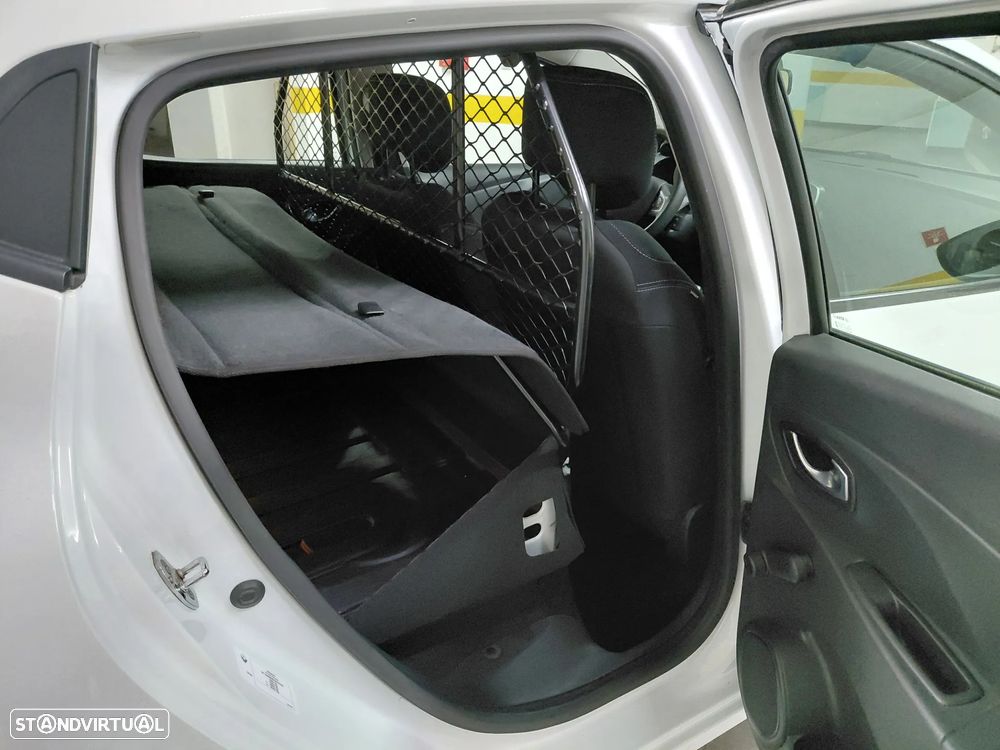 Renault Clio 1.5 DCi Van Iva Dedutível - 27