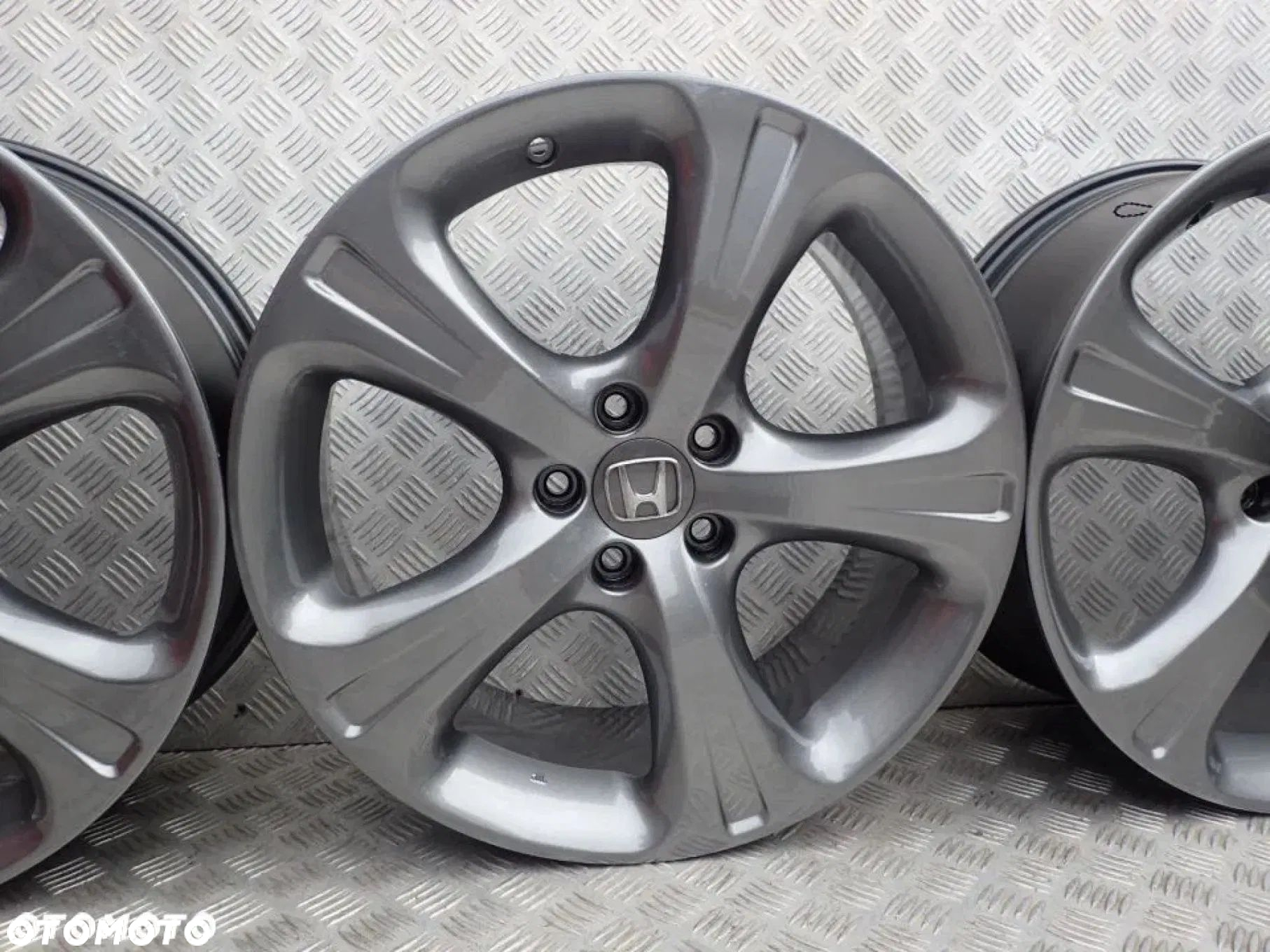 FELGI ALUMINIOWE HONDA HCR CR-V CRV III IV ACCORD 19 ET58 5x114.3 RADOM - 4