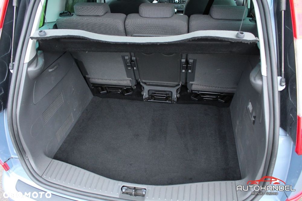 Ford C-MAX - 22