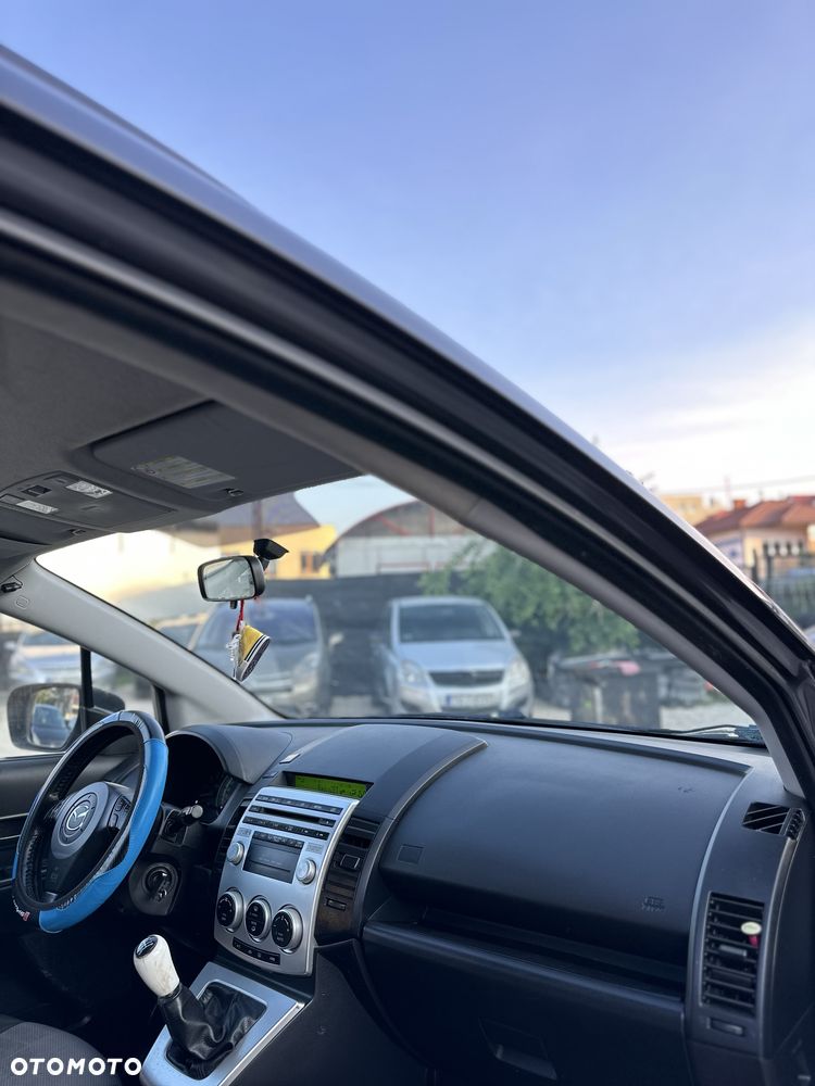 Mazda 5 - 7