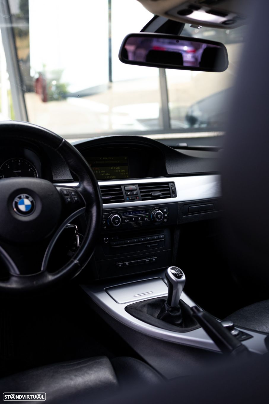 BMW 318 d Touring Navigation Sport - 37