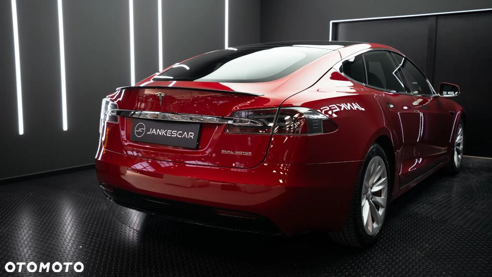 Tesla Model S Performance - 20