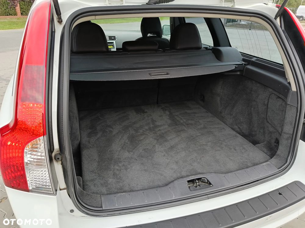 Volvo V50 D2 R-Design - 20
