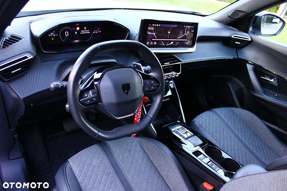 Peugeot 2008 1.5 BlueHDi Allure S&S EAT8 - 26