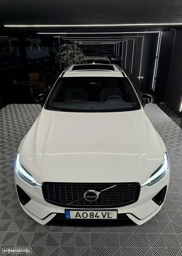 Volvo XC 60 2.0 T6 PHEV R-Design AWD - 10