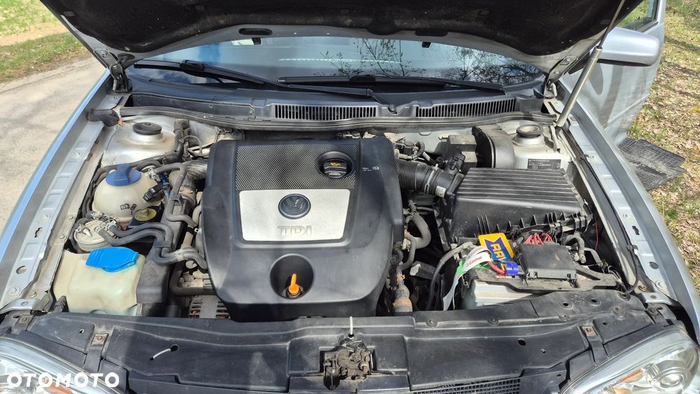 Volkswagen Golf 1.9 TDI Comfortline - 18