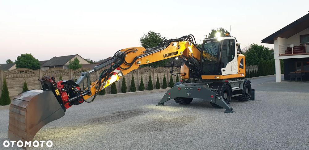 Liebherr 914 COMPACT/ rototilt /szczypce/ GPS 3D Leica/ sprowadzony - 40