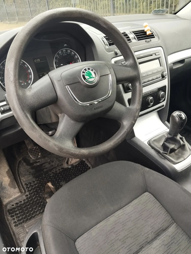 Skoda Octavia 2.0 TDI DPF Ambiente - 9