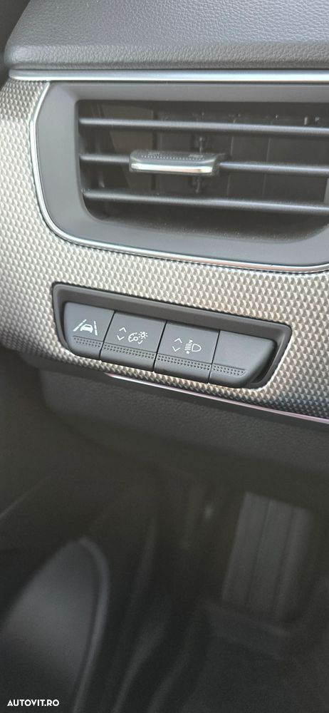 Renault Arkana E-TECH 145 R.S.LINE - 11