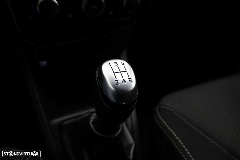 Renault Clio 1.5 dCi Zen — fotografia 18