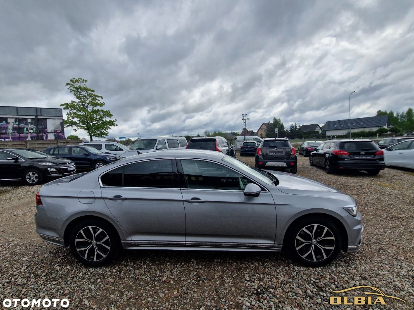 Volkswagen Passat - 10