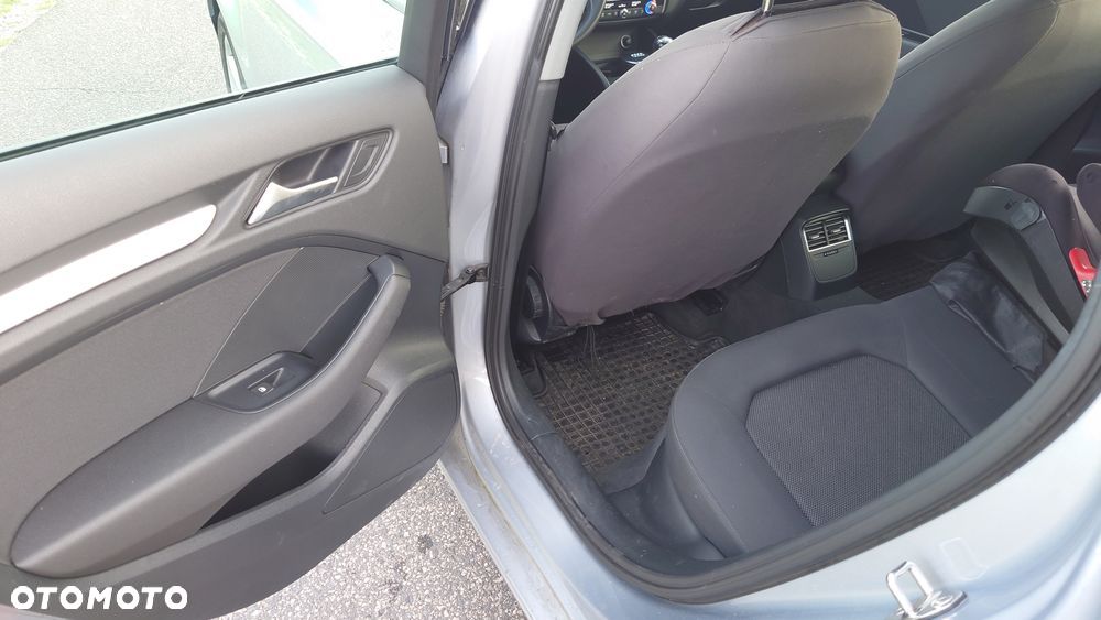 Audi A3 Sportback 1.6 TDI - 14